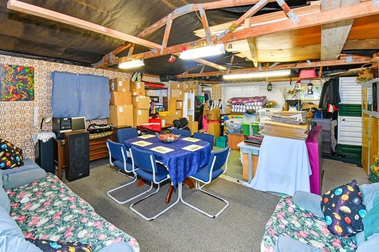 Photo of property in 13 Lipton Grove, Opaheke, Papakura, 2113