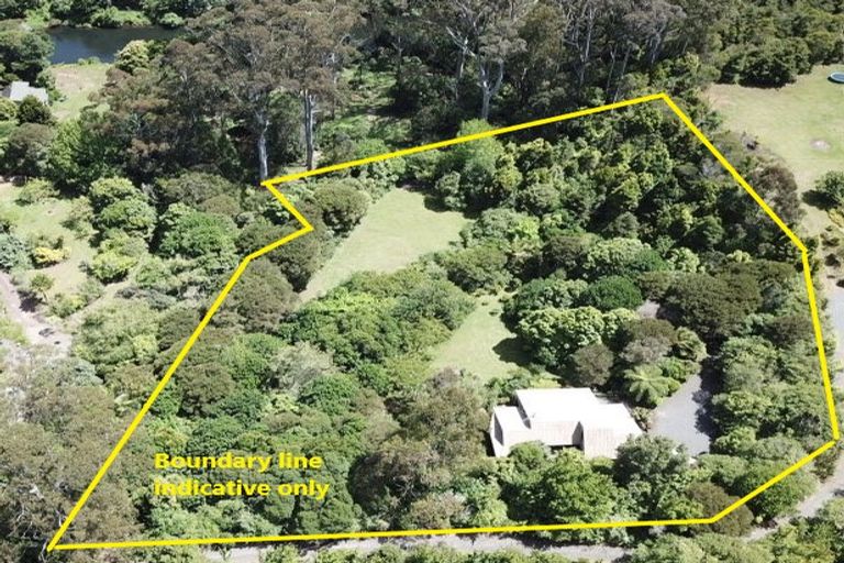 Photo of property in 10 Peacock Garden Drive, Kerikeri, 0230