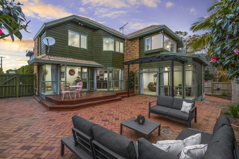 Photo of property in 88a Aberdeen Road, Campbells Bay, Auckland, 0620