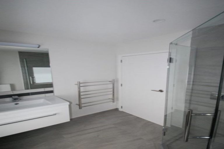 Photo of property in 56d Nicholson Road, Khandallah, Wellington, 6035