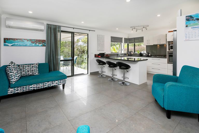 Photo of property in 11 San Pedro Place, Henderson, Auckland, 0612