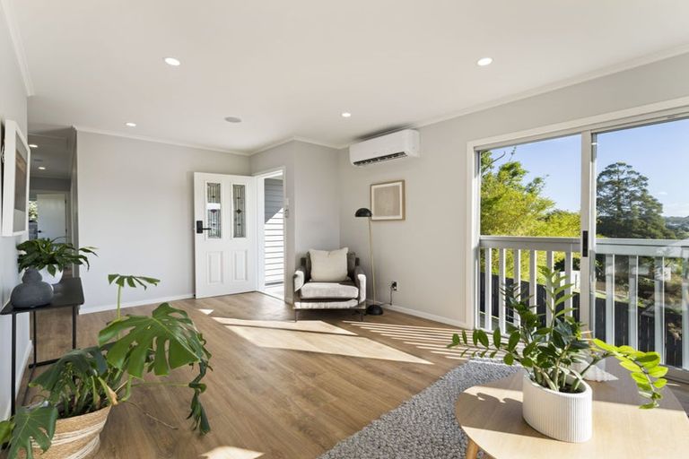 Photo of property in 11 Redwood Drive, Massey, Auckland, 0614