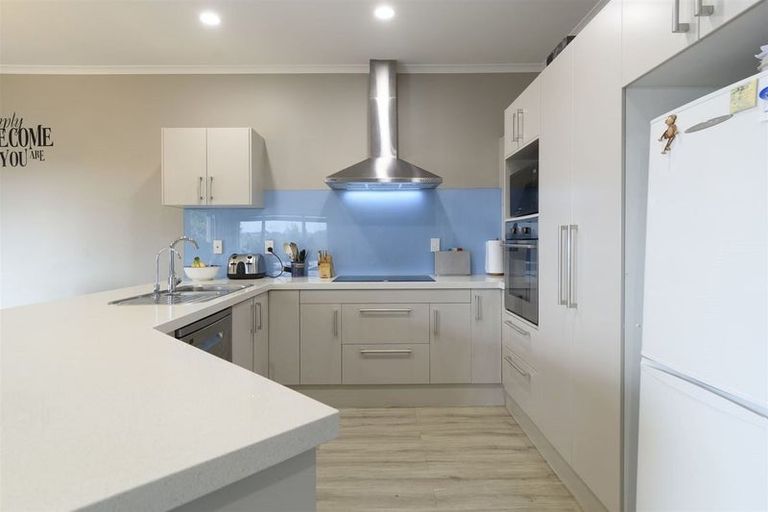 Photo of property in 15 Astor Place, Welcome Bay, Tauranga, 3112