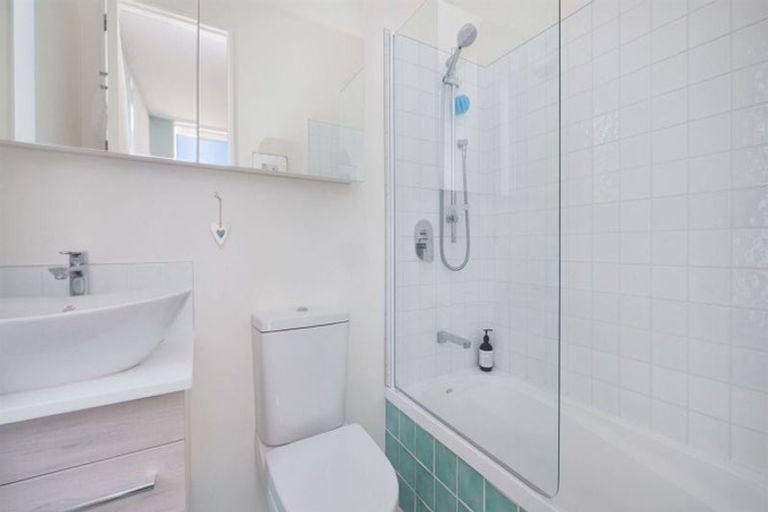 Photo of property in 33 Stoke Street, Sumner, Christchurch, 8081