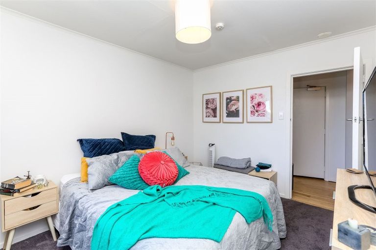 Photo of property in 220 Powderham Street, New Plymouth, 4310