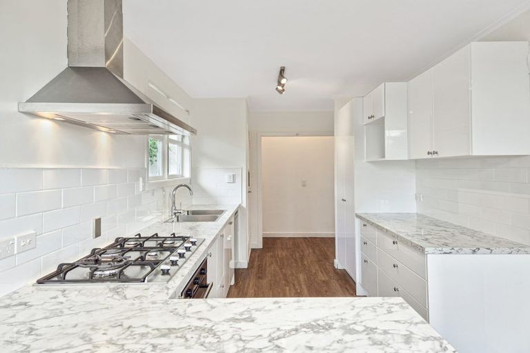 Photo of property in 10 Voltaire Street, Karori, Wellington, 6012