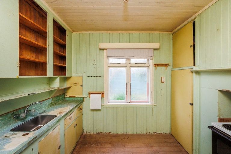 Photo of property in 28 York Street, Levin, 5510