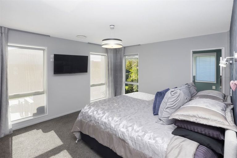 Photo of property in 10 Gerard Place, Rangiora, 7400