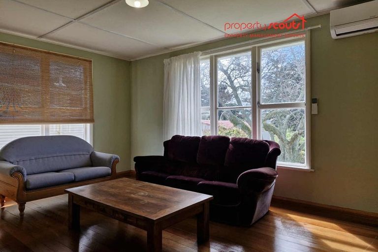 Photo of property in 42 Banks Street, Marfell, New Plymouth, 4310