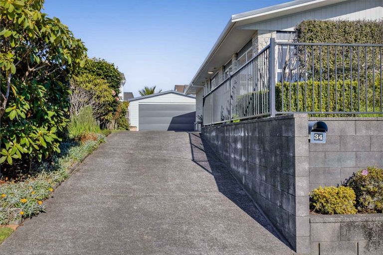 Photo of property in 34 Branch Road, Highlands Park, New Plymouth, 4312