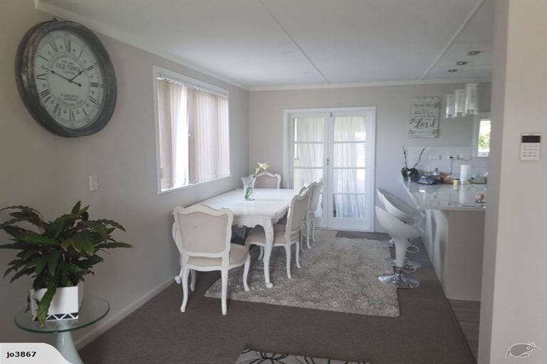 Photo of property in 80a Henwood Road, Paraite, New Plymouth, 4372