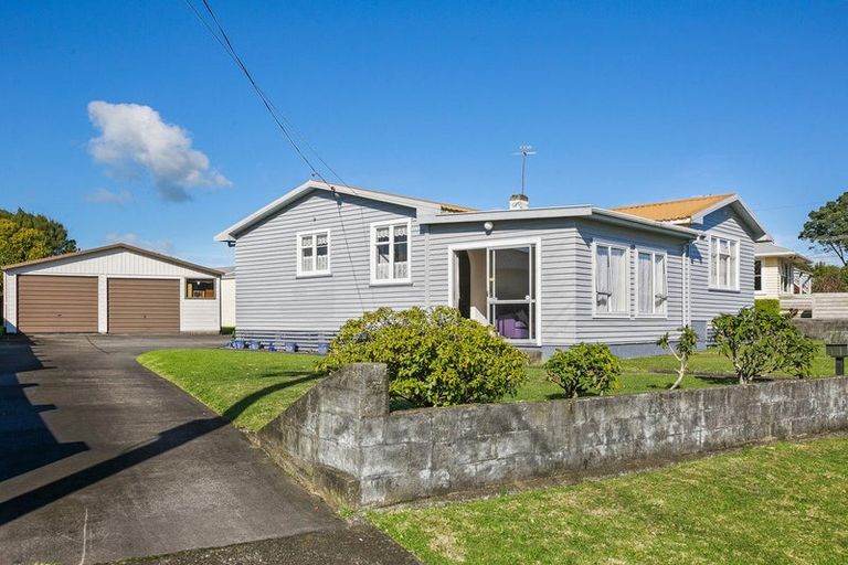 Photo of property in 6 Rata Street, Upper Vogeltown, New Plymouth, 4310