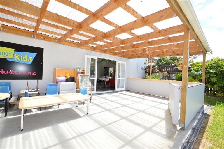 Photo of property in 208 Cambridge Street, Levin, 5510