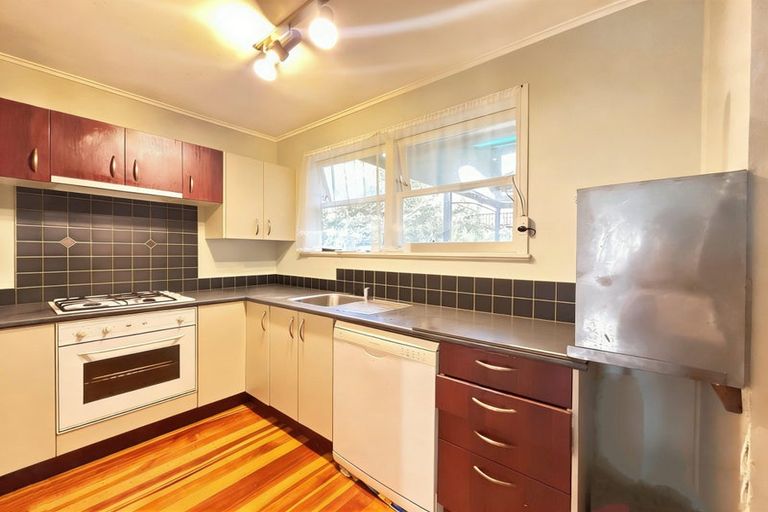 Photo of property in 26 Rotoiti Avenue, Pakuranga Heights, Auckland, 2010