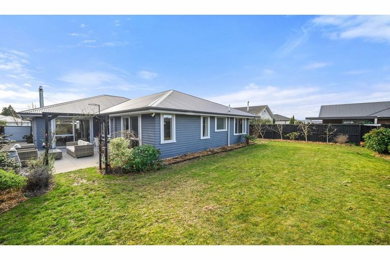 Photo of property in 4 Franklin Drive, Rangiora, 7400