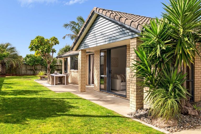 Photo of property in 9 Carrington Drive, Papamoa Beach, Papamoa, 3118