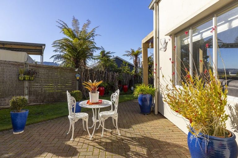 Photo of property in 718 Acacia Bay Road, Acacia Bay, Taupo, 3330