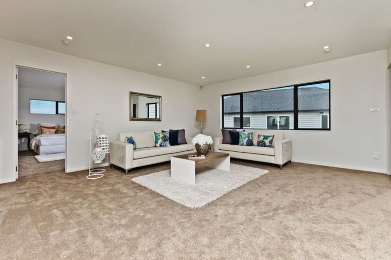 Photo of property in 18 Spyglass Street, Red Beach, 0932