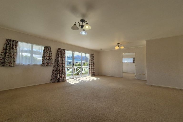 Photo of property in 4 Courthouse Lane, Coromandel, 3506