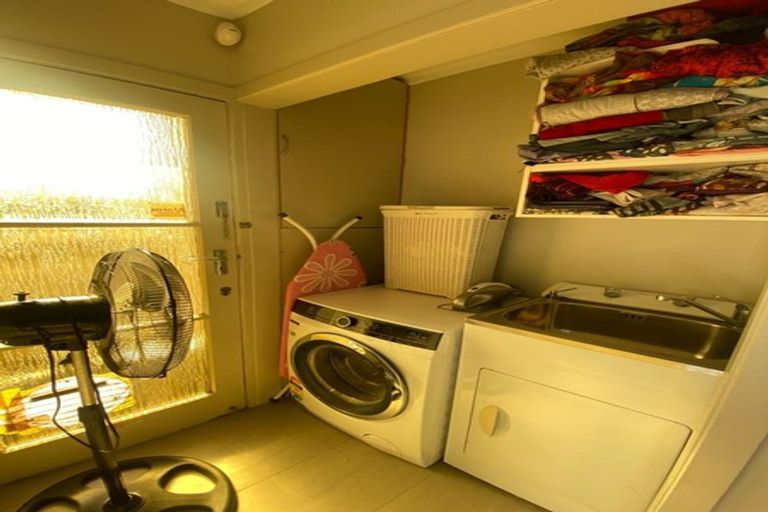 Photo of property in 77a Rosier Road, Glen Eden, Auckland, 0602