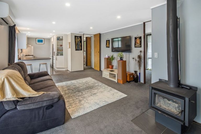 Photo of property in 9a Mcmanaway Grove, Stokes Valley, Lower Hutt, 5019