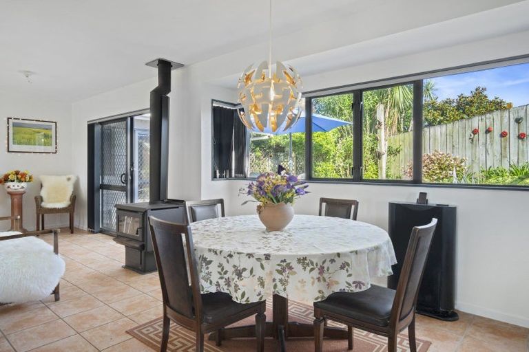 Photo of property in 10 Jenny Lane, Waiuku, 2123