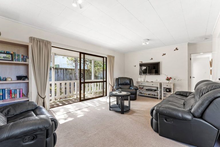 Photo of property in 47a Matai Road, Stanmore Bay, Whangaparaoa, 0932
