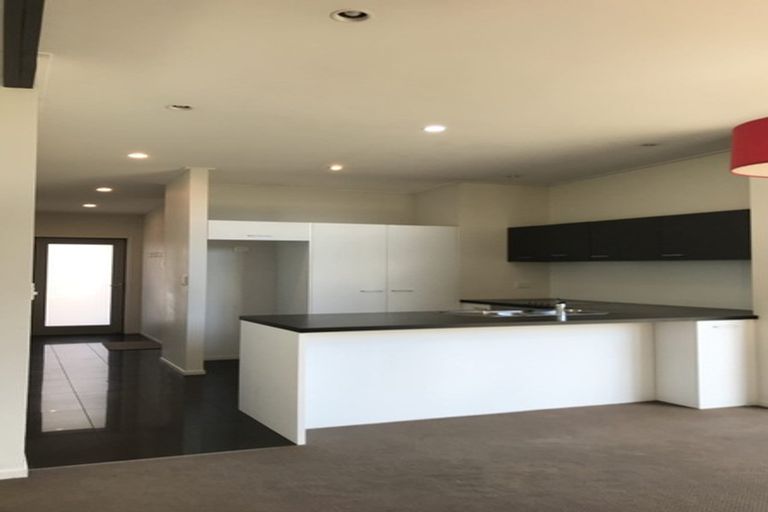 Photo of property in 32a Norcross Avenue, Henderson, Auckland, 0612