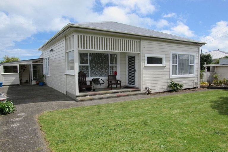 Photo of property in 36 Hunter Street, Hawera, 4610