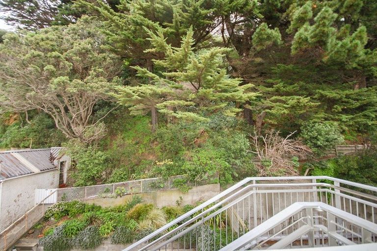 Photo of property in Rehutai Flats, 6/268 Oriental Parade, Oriental Bay, Wellington, 6011