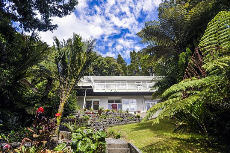 Photo of property in 232 Konini Road, Titirangi, Auckland, 0604