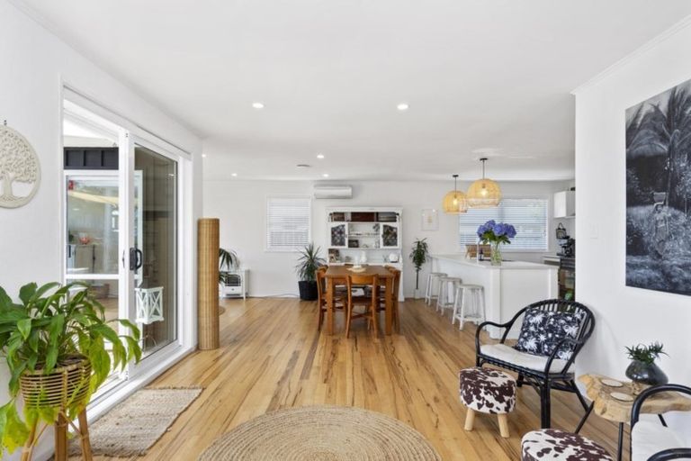 Photo of property in 1021b Papamoa Beach Road, Papamoa Beach, Papamoa, 3118