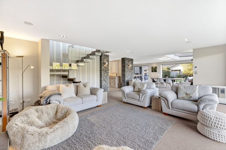Photo of property in 12 De Bettencor Place, Mount Pisa, Cromwell, 9383