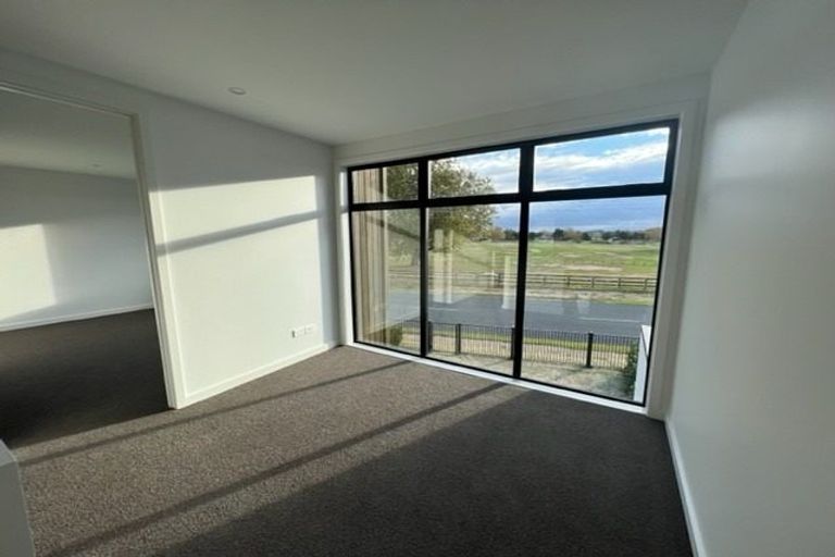 Photo of property in 15 Ruge Court, Cambridge, 3434