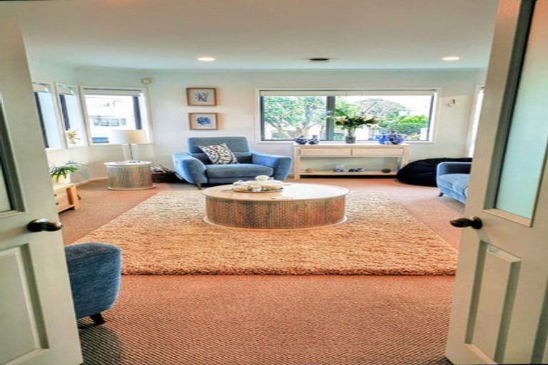 Photo of property in 4a Sunbrae Grove, Mount Maunganui, 3116