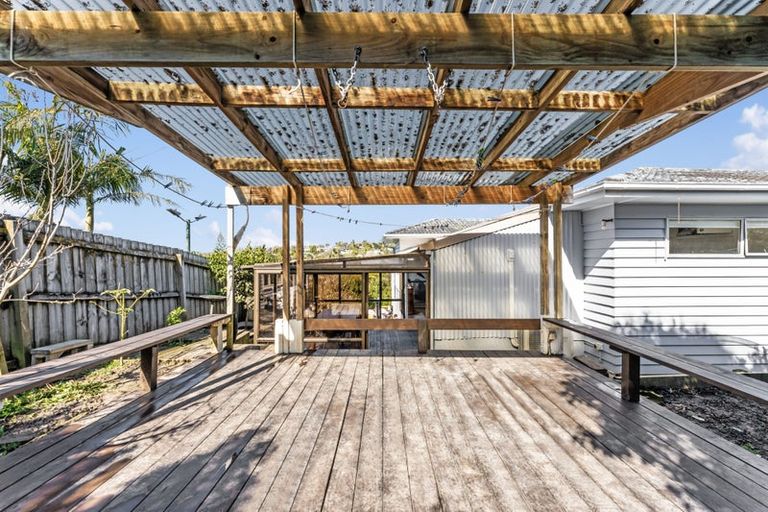 Photo of property in 29 Glamorgan Drive, Torbay, Auckland, 0630