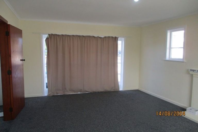 Photo of property in 57 Glendale Road, Glen Eden, Auckland, 0602