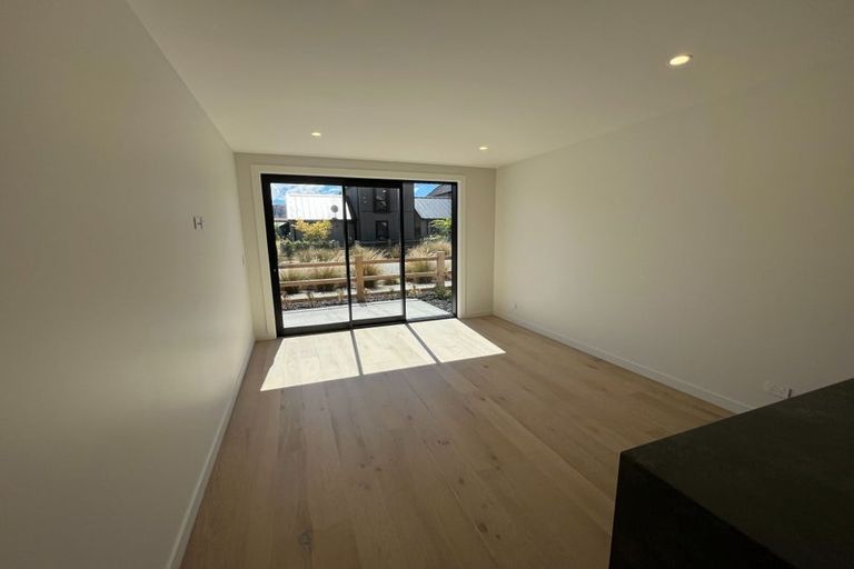 Photo of property in 19 Ryan Loop, Jacks Point, 9371