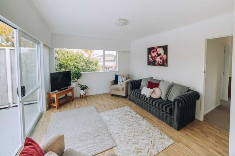 Photo of property in 7/19 Milton Road, Orewa, 0931