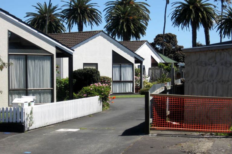 Photo of property in 8a Church Place, Whanganui, 4500