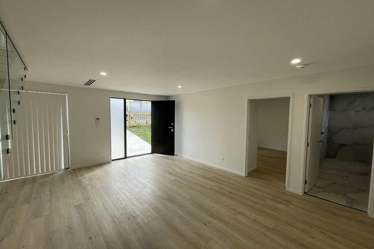 Photo of property in 5 Merton Avenue, Glenfield, Auckland, 0627