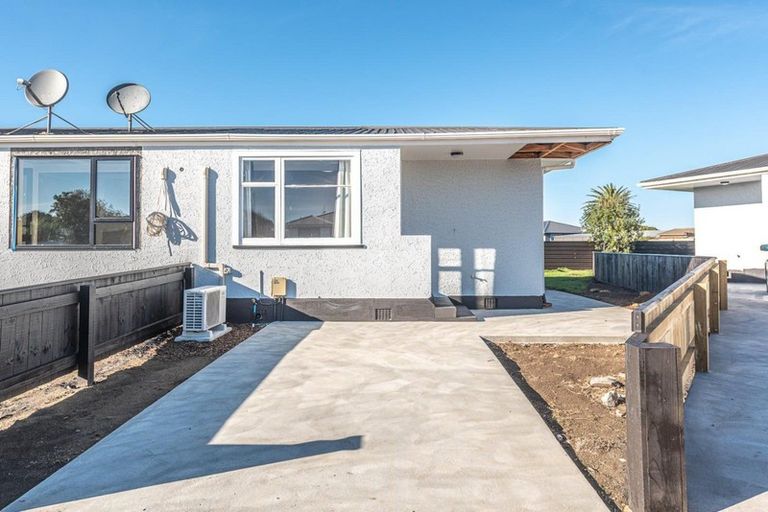 Photo of property in 1 Kupe Place, Castlecliff, Whanganui, 4501