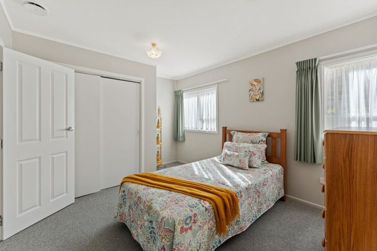 Photo of property in 37 Holland Street, Wainuiomata, Lower Hutt, 5014