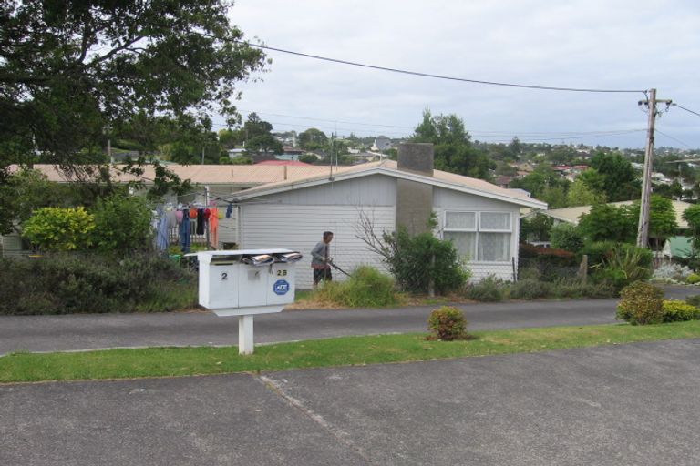 Photo of property in 3/2 Clare Place, Glenfield, Auckland, 0629