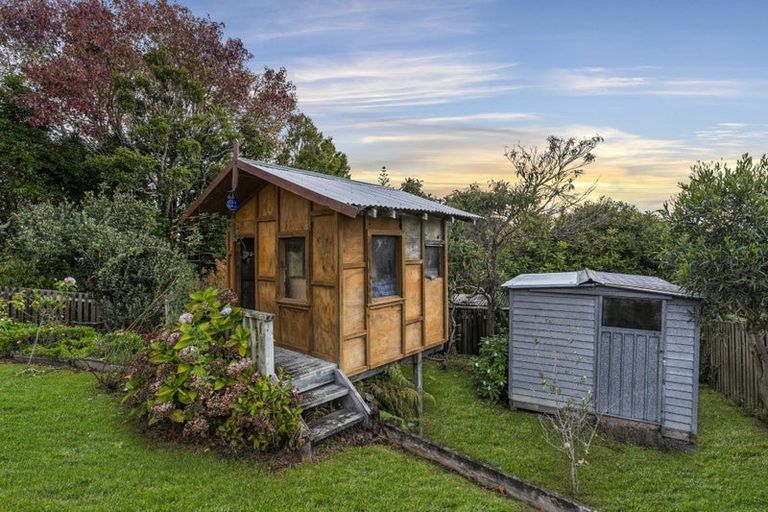 Photo of property in 93 Garfield Road, Helensville, 0800