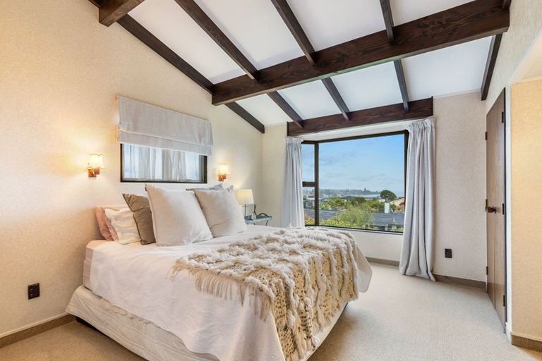 Photo of property in 52 Harvey Street, Waipahihi, Taupo, 3330