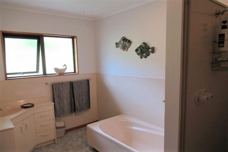 Photo of property in 15 Old Parua Bay Road, Parahaki, Whangarei, 0112
