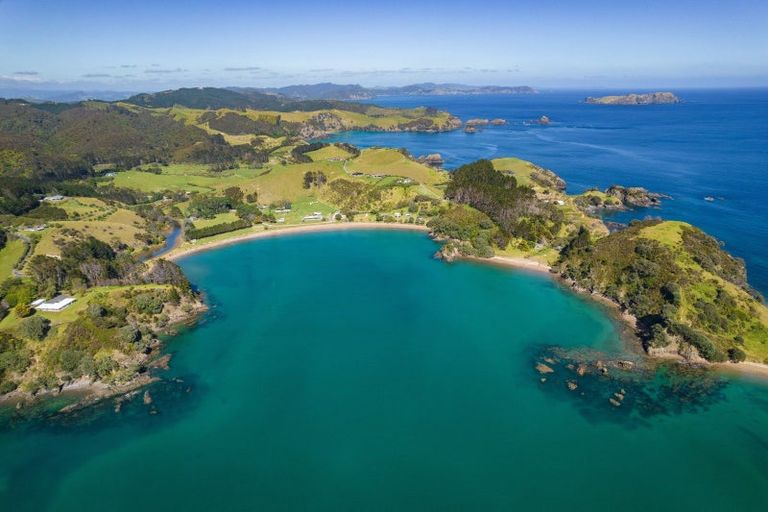 Photo of property in 97 Mahinepua Road, Kaeo, 0478
