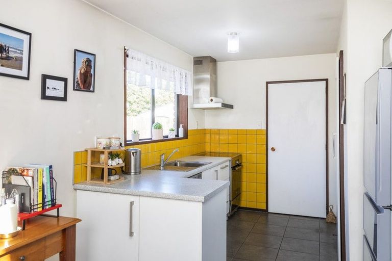 Photo of property in 76 Solomon Avenue, Redwood, Christchurch, 8051