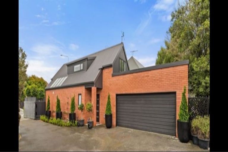 Photo of property in 2/19 Kilmarnock Street, Riccarton, Christchurch, 8011